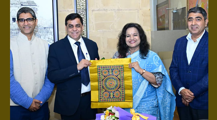 Lochan meets Odisha Chief Secretary